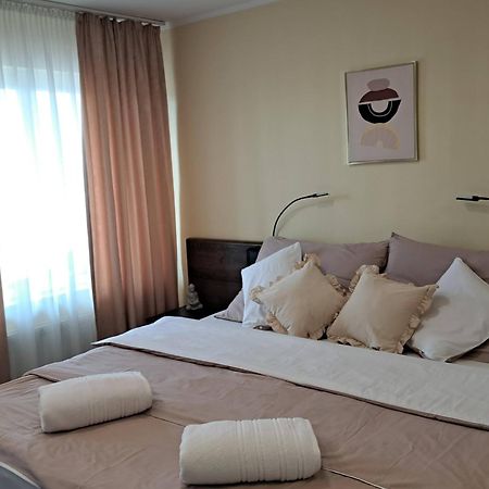 Aparthotel Orient Eger Extérieur photo