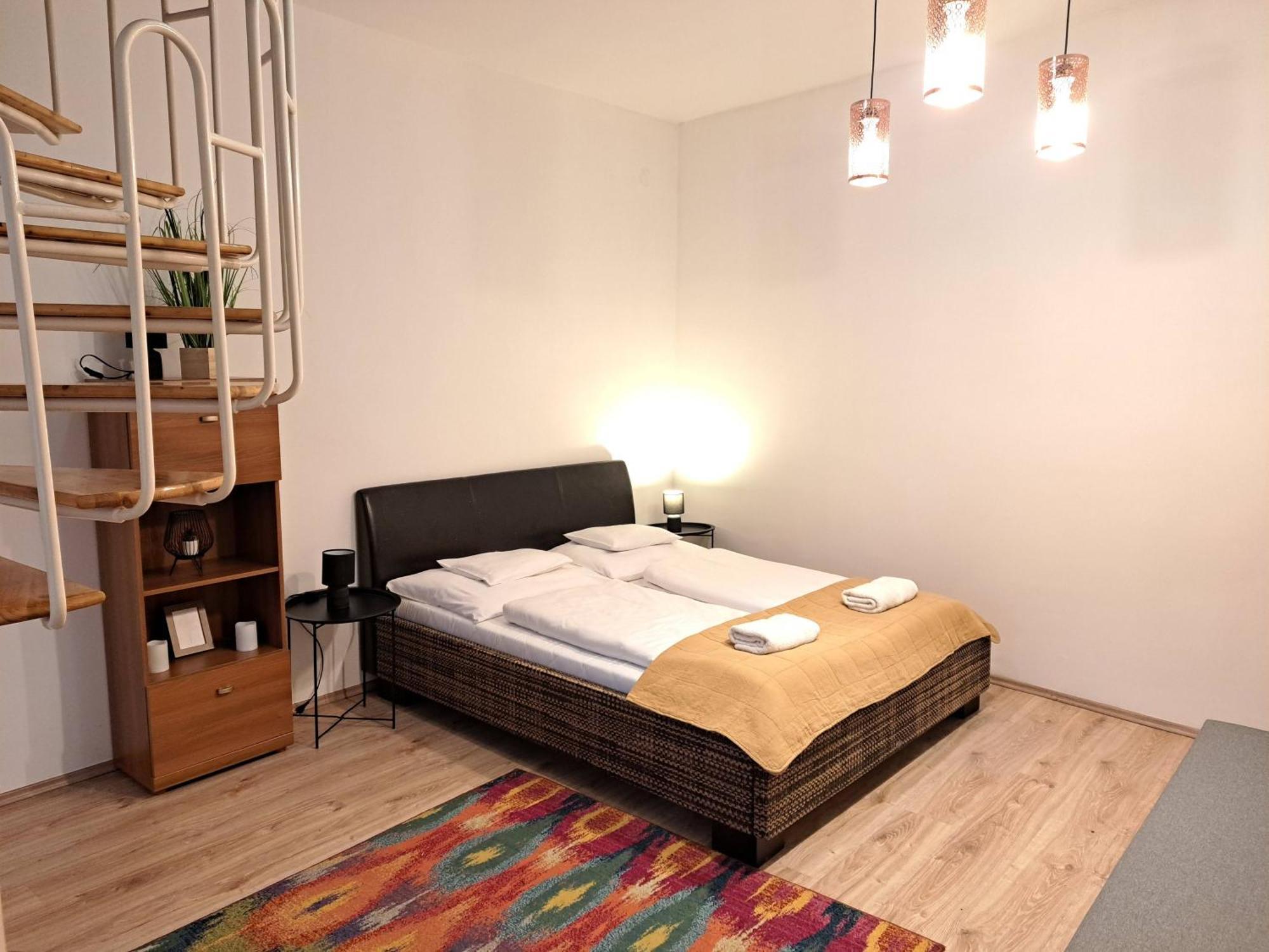 Aparthotel Orient Eger Extérieur photo