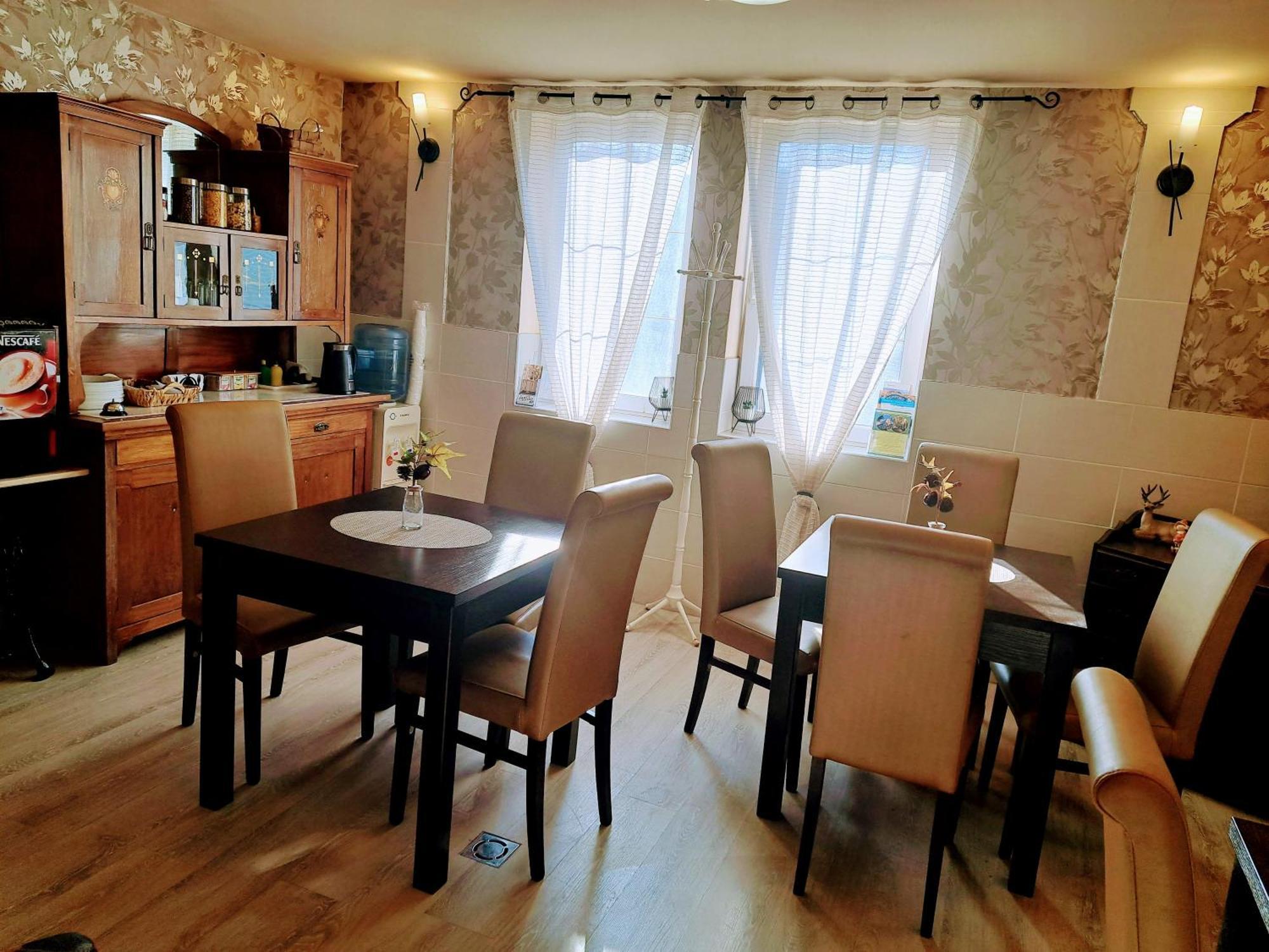 Aparthotel Orient Eger Extérieur photo
