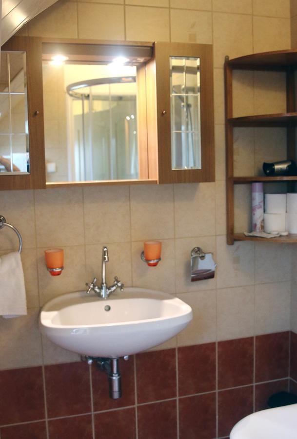 Aparthotel Orient Eger Extérieur photo