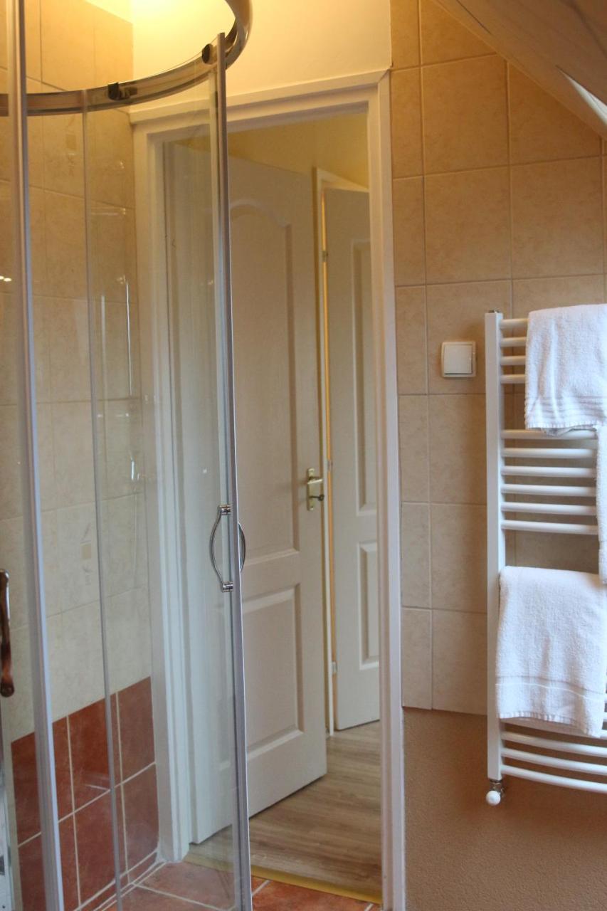 Aparthotel Orient Eger Extérieur photo